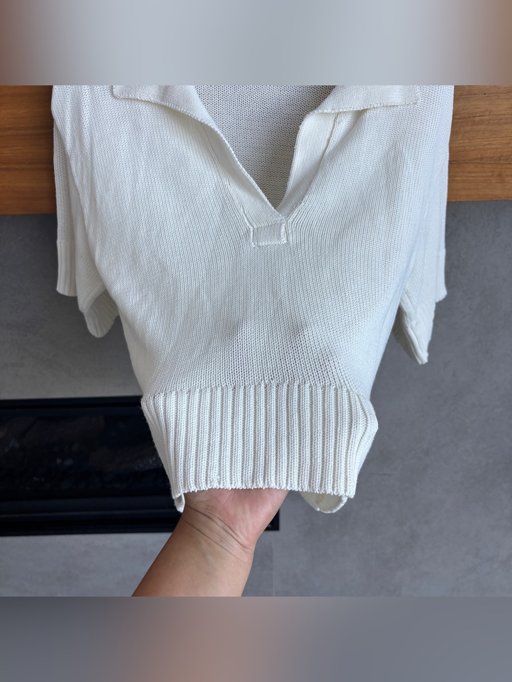 Roller Rabbit Short-Sleeve Collared V-Neck Ribbed Sweater, Size XS - Picture 7 of 9